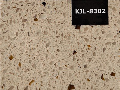 Obilná křemenná deska s hnědým sklem